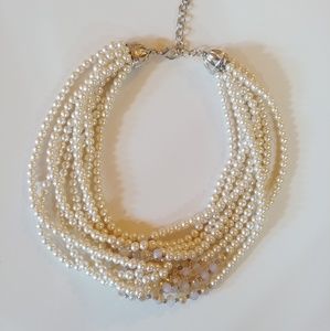 Statement necklace